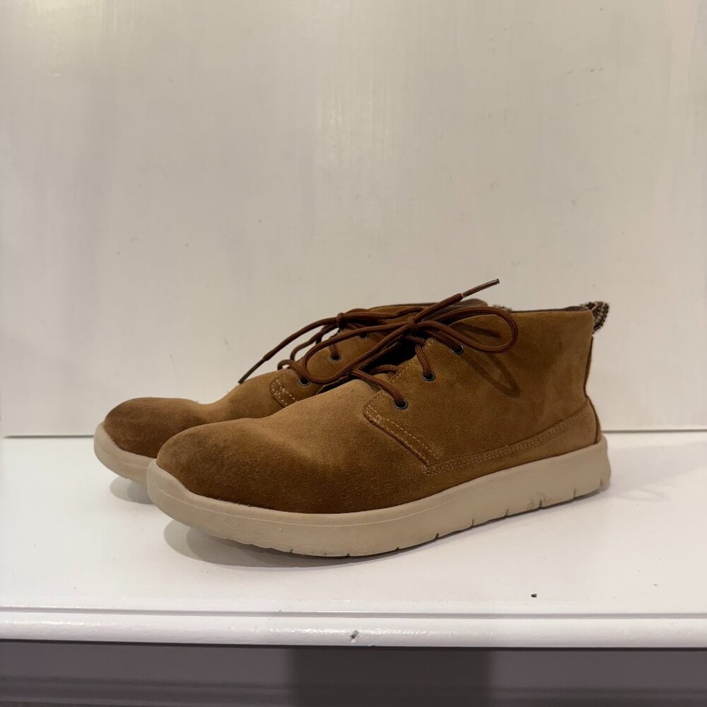 UGG Treadlite Leather Chukka Boots Size 5